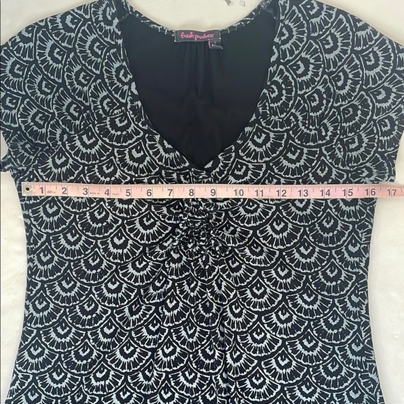 Fresh Produce Black and Grey Ruffled Front V-Neck Short Sleeve Dress Small - Picture 14 of 17